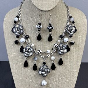 Handmade Necklace Earrings Set Black White Flowers Beaded Statement Silviertone